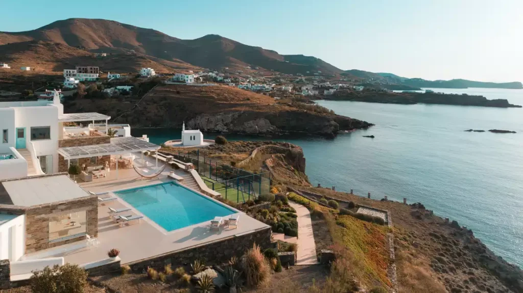 Experience the Ultimate Escape: Luxury Villas in Greece by Le Collectionist